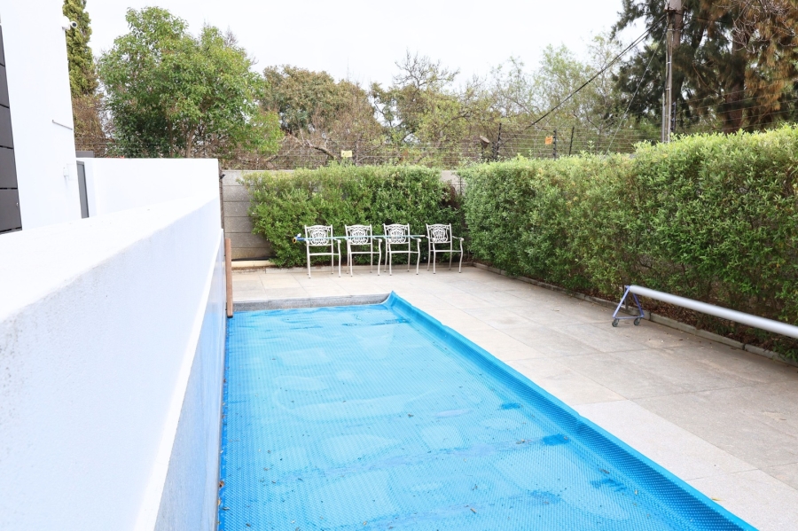 3 Bedroom Property for Sale in Stuarts Hill Western Cape